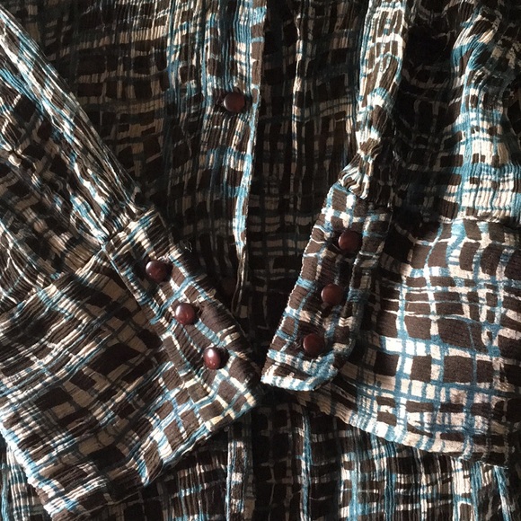 Nine West Silk Shear Blouse-Shirt With Buttons - Picture 5 of 7